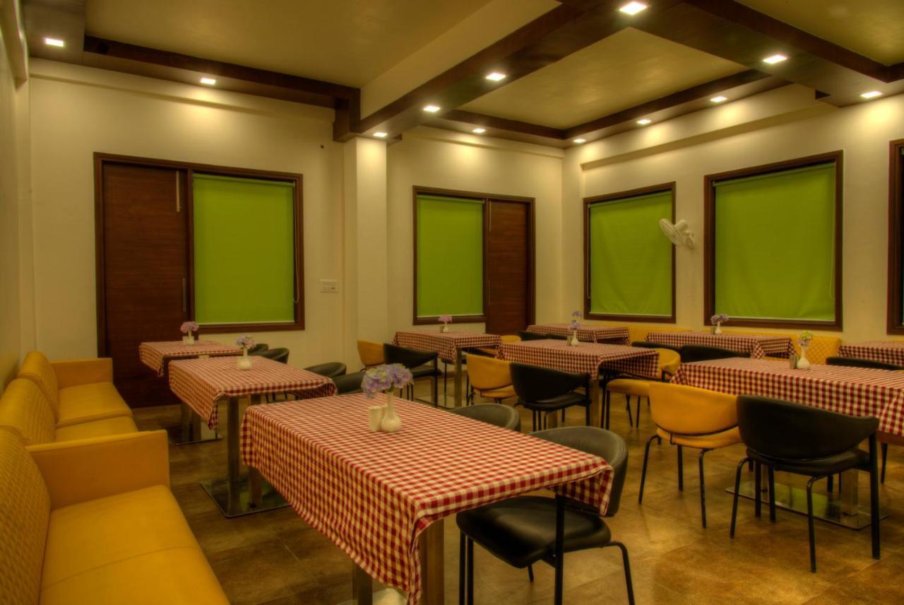 The Palm Resort-Luxuria Nainital Εξωτερικό φωτογραφία